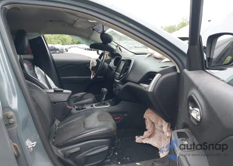 2015 Jeep Cherokee Trailhawk из США, поврежденный, VIN 1C4PJMBB9FW676566